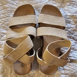 qupid straw elastic band sandals 7/8